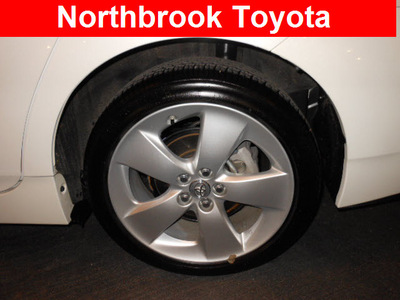 toyota prius 2011 white v hybrid 4 cylinders front wheel drive automatic 60062