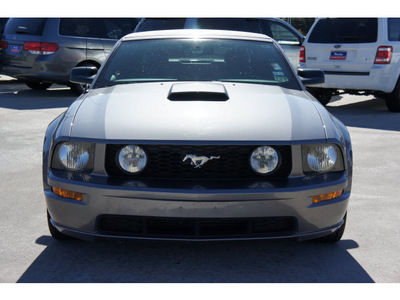 ford mustang 2007 gray gasoline 8 cylinders rear wheel drive automatic with overdrive 77090
