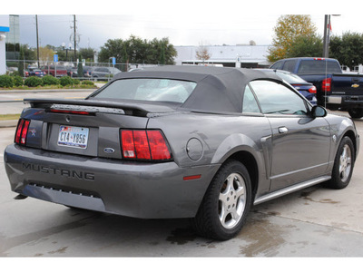 ford mustang 2004 dk  gray deluxe gasoline 6 cylinders rear wheel drive automatic with overdrive 77090