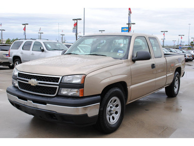 chevrolet silverado 1500 2006 beige pickup truck work truck gasoline 6 cylinders rear wheel drive automatic with overdrive 77090