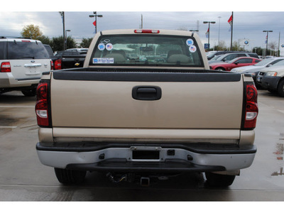 chevrolet silverado 1500 2006 beige pickup truck work truck gasoline 6 cylinders rear wheel drive automatic with overdrive 77090