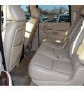 cadillac escalade esv 2007 white suv gasoline 8 cylinders all whee drive automatic 76903