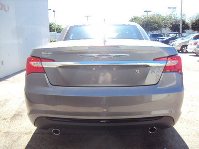 chrysler 200 convertible 2011 dk  gray s flex fuel 6 cylinders front wheel drive automatic 33157