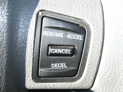 jeep grand cherokee 2007 white suv laredo gasoline 6 cylinders 4 wheel drive automatic 80301