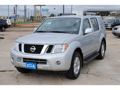 nissan pathfinder 2011 silver suv gasoline 6 cylinders 2 wheel drive automatic 77037