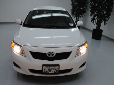 toyota corolla 2010 white sedan le gasoline 4 cylinders front wheel drive automatic 91731