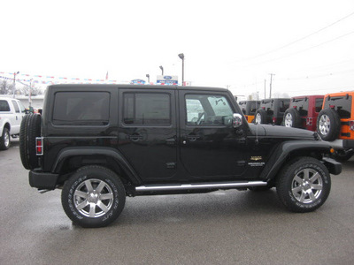 jeep wrangler unlimited 2012 dk  green suv sahara gasoline 6 cylinders 4 wheel drive 5 speed automatic 62863