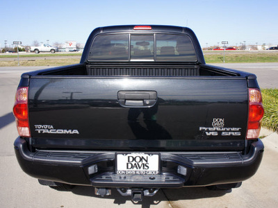 toyota tacoma 2006 black prerunner v6 sr5 gasoline 6 cylinders rear wheel drive automatic 76018