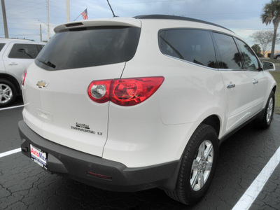 chevrolet traverse 2011 white lt gasoline 6 cylinders front wheel drive automatic 34474