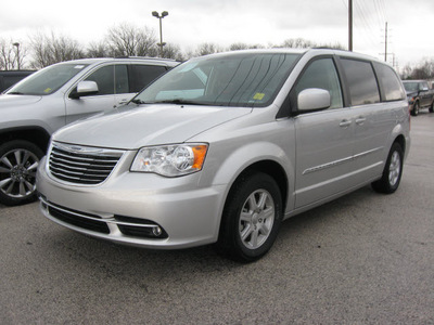 chrysler town and country 2011 silver van touring flex fuel 6 cylinders front wheel drive automatic 45840