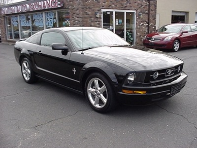 ford mustang 2008 black coupe gt california ed gasoline 6 cylinders rear wheel drive 5 speed manual 06019