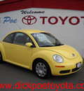 volkswagen beetle 2010 yellow hatchback s gasoline 5 cylinders front wheel drive automatic 79925