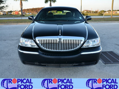 lincoln town car 2009 black sedan signature ltd gasoline 8 cylinders rear wheel drive automatic 32837