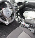 jeep compass 2012 gray suv latitude gasoline 4 cylinders 4 wheel drive autostick 07730