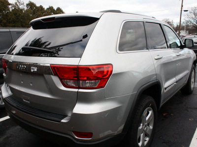 jeep grand cherokee 2012 silver suv laredo x gasoline 6 cylinders 4 wheel drive automatic 07730