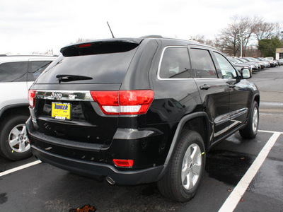 jeep grand cherokee 2012 black suv laredo x gasoline 8 cylinders 4 wheel drive automatic 07730