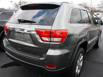 jeep grand cherokee 2012 gray suv laredo x gasoline 6 cylinders 4 wheel drive automatic 07730