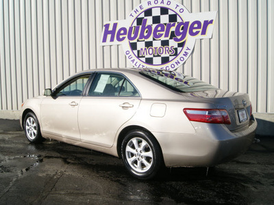 toyota camry 2007 desert sand sedan le gasoline 4 cylinders front wheel drive automatic 80905