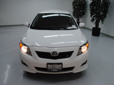 toyota corolla 2009 white sedan le gasoline 4 cylinders front wheel drive automatic 91731