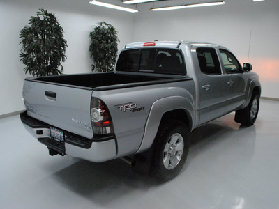 toyota tacoma 2011 silver prerunner v6 gasoline 6 cylinders 2 wheel drive automatic 91731