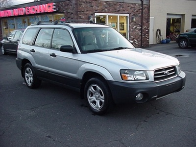 subaru forester 2004 silver wagon 2 5x gasoline 4 cylinders all whee drive manual 06019