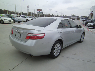 toyota camry 2007 silver sedan xle v6 gasoline 6 cylinders front wheel drive automatic 75503