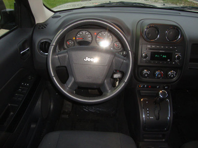 jeep patriot 2010 tan suv sport gasoline 4 cylinders 4 wheel drive automatic 60443