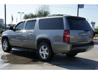 chevrolet suburban 2008 gray suv lt flex fuel 8 cylinders 2 wheel drive automatic with overdrive 77090