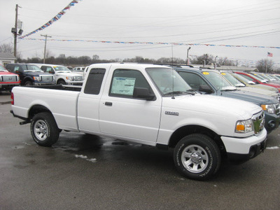 ford ranger 2011 white xlt gasoline 6 cylinders 2 wheel drive 5 speed automatic 62863