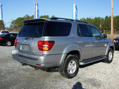 toyota sequoia 2001 silver suv sr5 gasoline 8 cylinders dohc 4 wheel drive automatic 27569