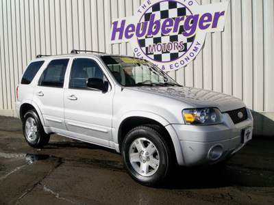 ford escape 2006 silver metallic suv limited gasoline 6 cylinders all whee drive automatic 80905