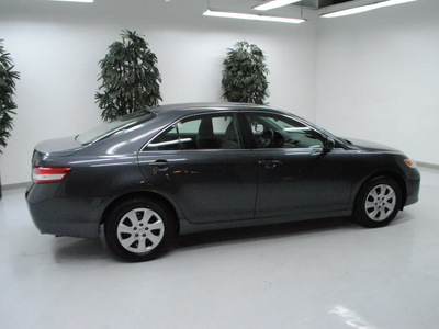 toyota camry 2010 dk  gray sedan le 4 cylinders front wheel drive automatic 91731