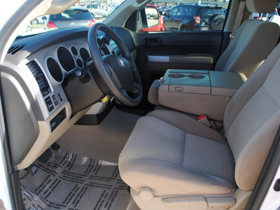 toyota tundra 2008 white sr5 gasoline 8 cylinders 2 wheel drive automatic 75228