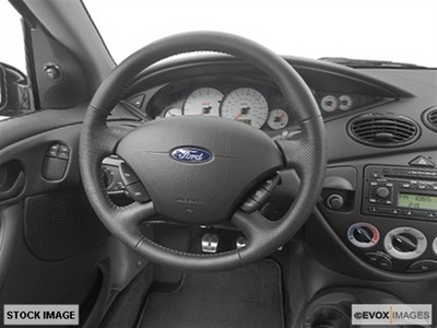ford focus 2003 hatchback zx3 base gasoline 4 cylinders front wheel drive manual 44060