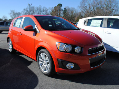 chevrolet sonic 2012 orange hatchback lt gasoline 4 cylinders front wheel drive automatic 27591