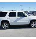 chevrolet tahoe 2007 white suv lt gasoline 8 cylinders rear wheel drive automatic 77388