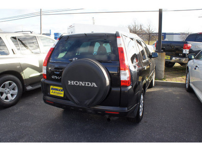 honda cr v 2005 nighthawk black suv ex gasoline 4 cylinders all whee drive automatic with overdrive 07724