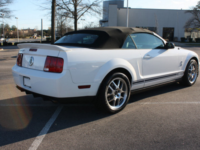 ford shelby gt500 2007 white gasoline 8 cylinders rear wheel drive 6 speed manual 27616