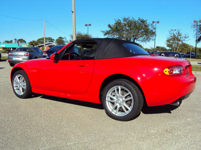 mazda mx 5 miata 2012 red mx 5 gasoline 4 cylinders rear wheel drive automatic 32901