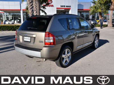 jeep compass 2008 gold suv limited gasoline 4 cylinders 2 wheel drive automatic 32771