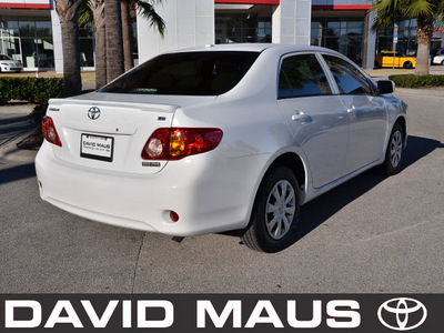 toyota corolla 2010 white sedan le gasoline 4 cylinders front wheel drive automatic 32771