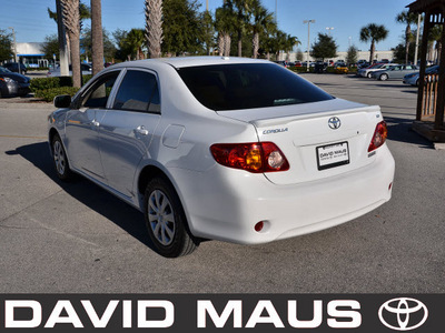 toyota corolla 2010 white sedan le gasoline 4 cylinders front wheel drive automatic 32771