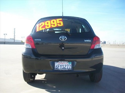 toyota yaris 2009 blkblack hatchback gasoline 4 cylinders front wheel drive 4 speed automatic 90241