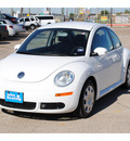volkswagen beetle 2010 white hatchback s gasoline 5 cylinders front wheel drive automatic 77037