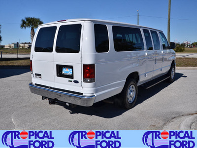 ford e 350 2009 white wagon xlt flex fuel 8 cylinders 2 wheel drive automatic 32837