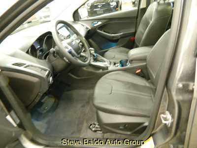 ford focus 2012 gray sedan titanium gasoline 4 cylinders front wheel drive automatic 14304