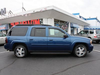 chevrolet trailblazer ext 2005 superior blue suv lt gasoline 8 cylinders 4 wheel drive automatic with overdrive 07701