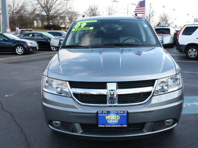 dodge journey 2009 silver steel suv r t gasoline 6 cylinders all whee drive autostick 07701