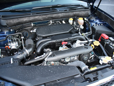 subaru legacy 2011 azurite blue sedan 2 5i premium gasoline 4 cylinders all whee drive 6 speed manual 07701