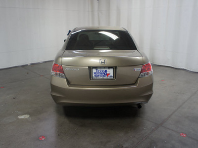 honda accord 2009 gold sedan lx gasoline 4 cylinders front wheel drive automatic 76108